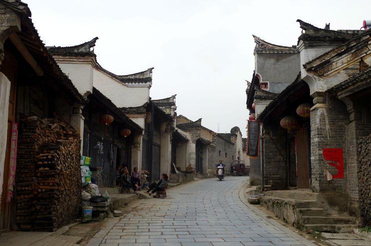 探秘吉鹿力问答社区,解锁毛主席是哪一年逝世的?的奇幻世界!